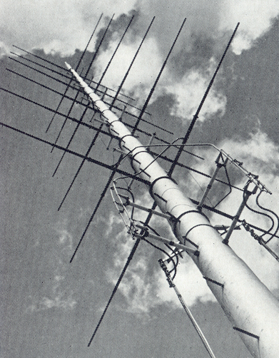 Arrangement of di-poles looking up 90-foot mast, 1940